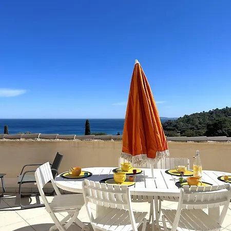 Appartement Le Lavandou, 3 Pièces, 8 Personnes - Fr-1-251-81 Le Lavandou